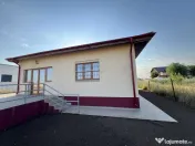 Casa moderna- Frumusani Orasti. 4 camere. 500 mp teren.