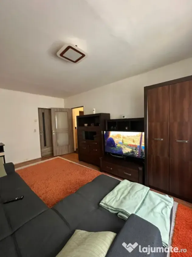 Garsonieră decomandată | Bd. Republicii | Parter | 38 mp - Baia Mare (Maramures)
