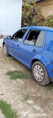 Volkswagen Golf 4,pentru programul rabla!