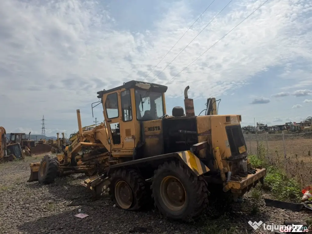 Dezmembrez Autogreder Mista RD-165C - Seini (Maramures)