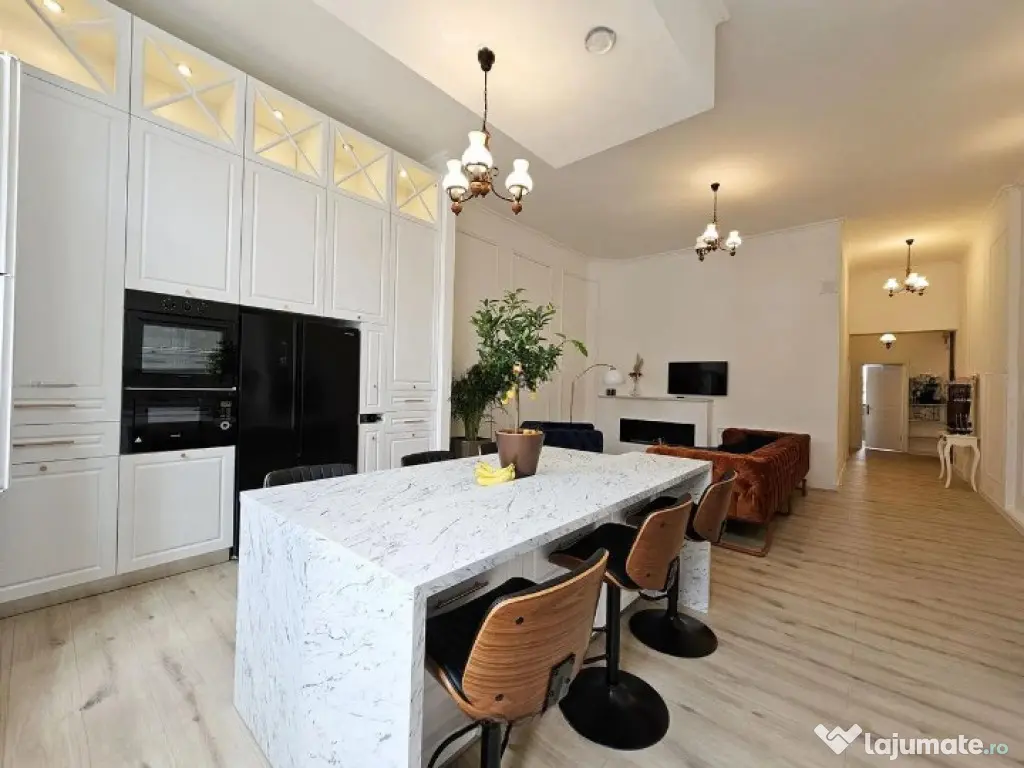 Apartament 3 camere, 83mp, Republicii, monument istoric - Cluj-Napoca (Cluj)