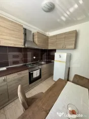 Apartament o camera , parcare, zona Cetatii 