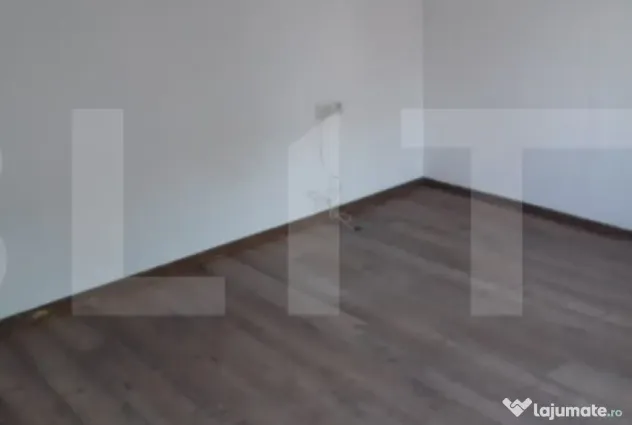 Spațiu comercial de 13 mp de închiriat – parter, zona Pi - Botosani (Botosani)