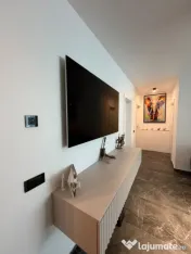 Apartament 3 camere semidecomandat 66.2 mp, Zona Vivo, Flore 