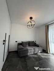 Apartament 3 camere semidecomandat 66.2 mp, Zona Vivo, Flore 