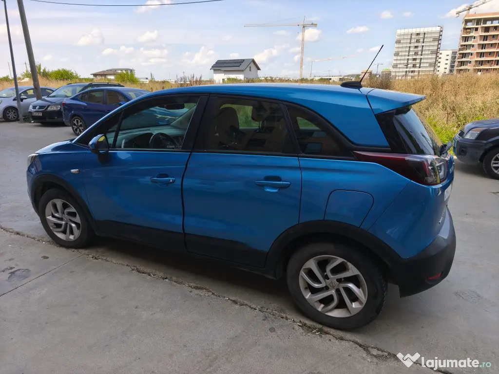 Vând Opel CROSSLAND X