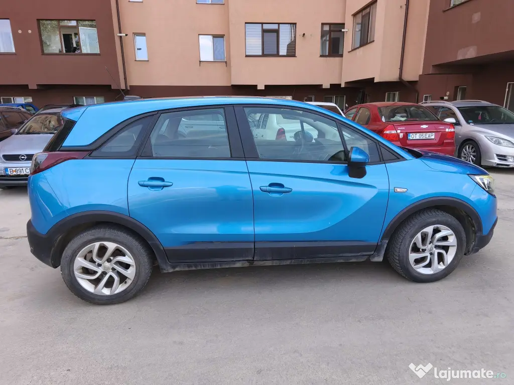 Vând Opel CROSSLAND X