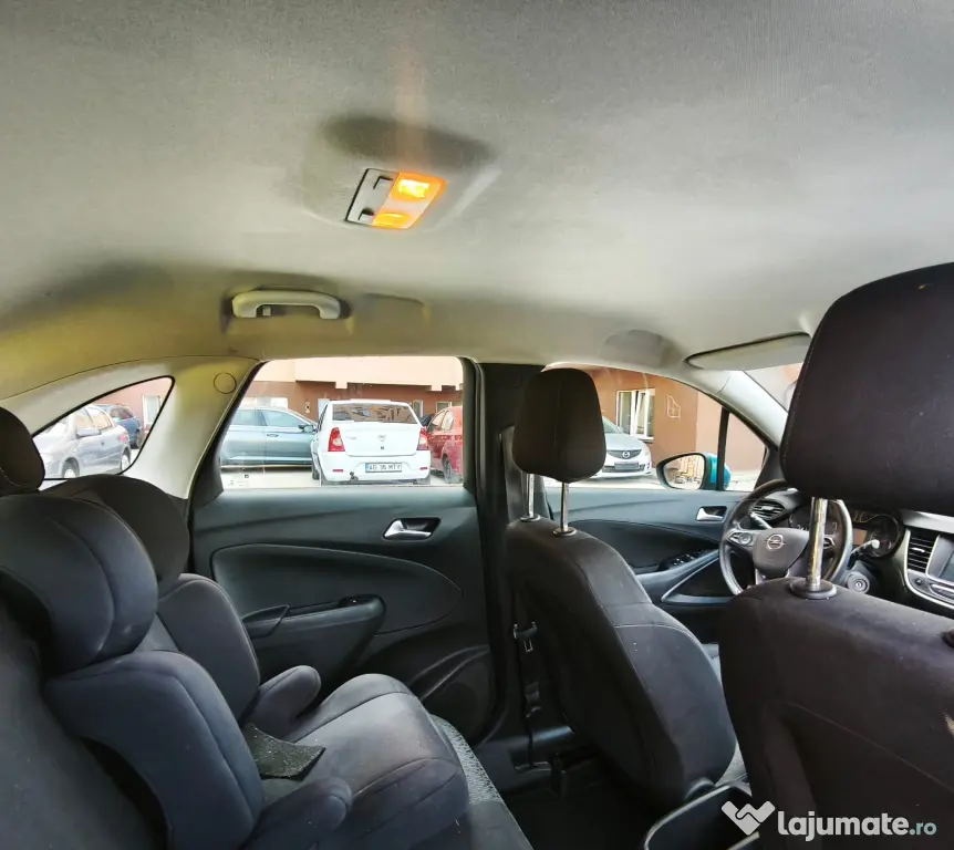 Vând Opel CROSSLAND X