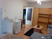LUNEI - AP. 1 CAMERA - mobilat, utilat, etaj intermediar