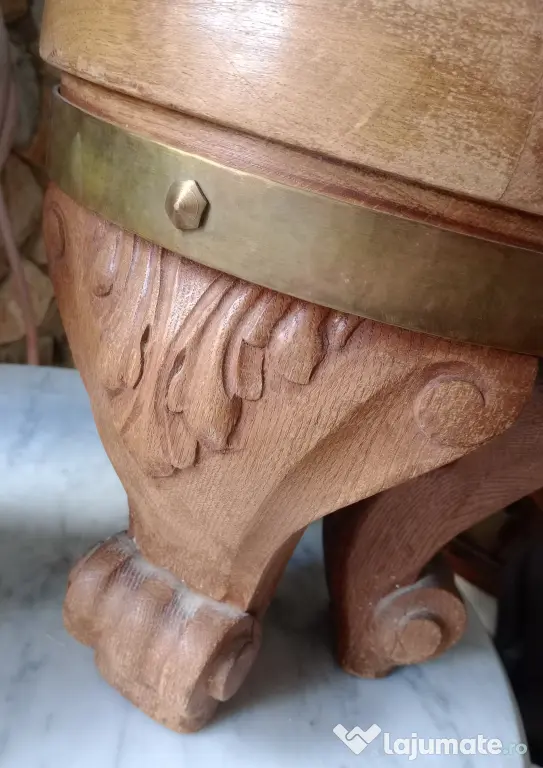 Taburet sau scaun tip butoias cu picioare sculptate "labe de leu" 40 cm.