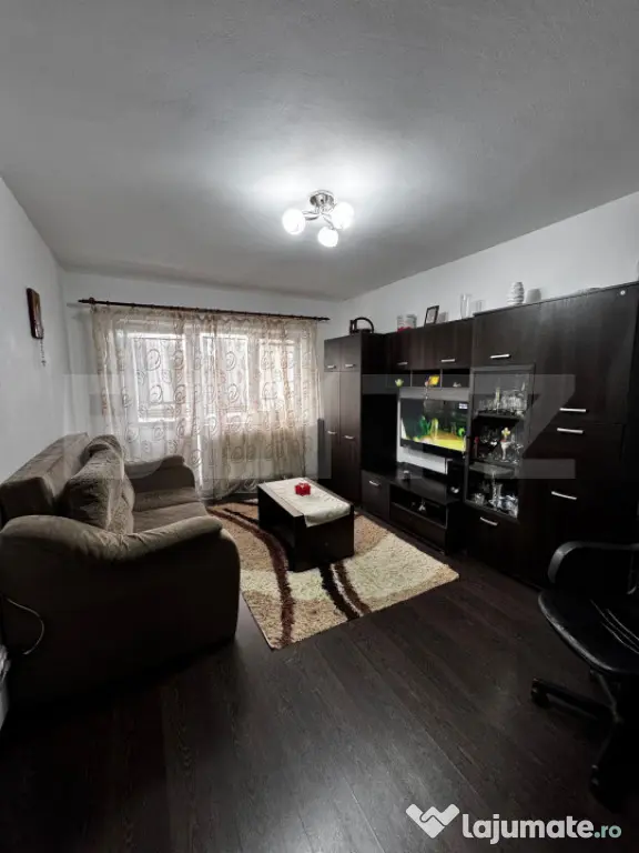 Apartament cu 2 camere, 50mp, zona Blocuri,cu parcare - Campia Turzii (Cluj)