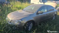 Dezmembrez VW Passat B7 Berlina 1.6 TDI CAYC 105 cai cutie manuala 6 trepte