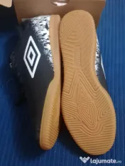 Pantofi de sala Umbro Formation II IC marimea 44,5 noi 