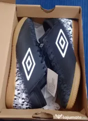 Pantofi de sala Umbro Formation II IC marimea 44,5 noi 