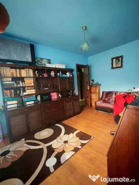 Apartament 2 camere 55mp+balcon 5mp si Terasa de 57 mp zona - Floresti (Cluj)