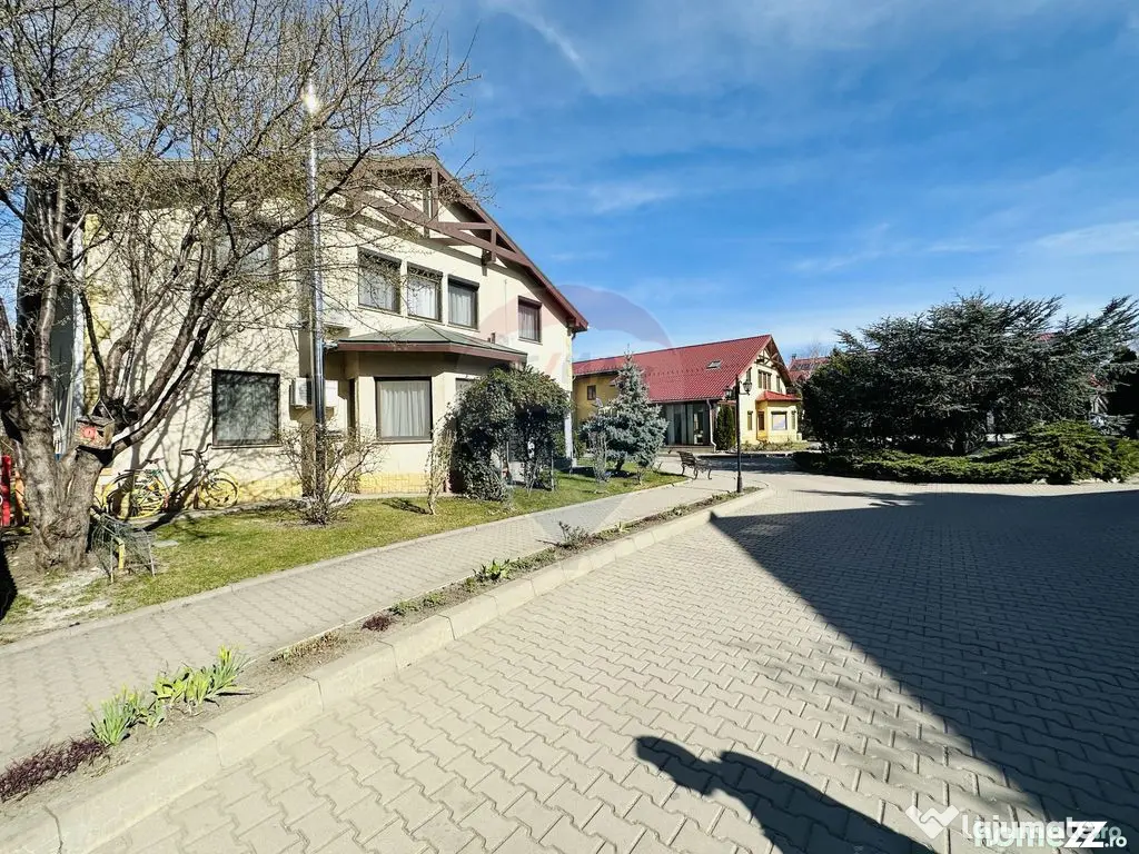 Casă / Vilă cartier exclusivist - Focsani (Vrancea)