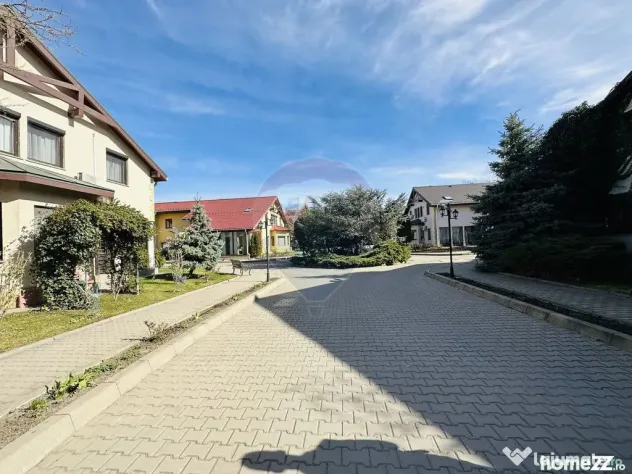 Casă / Vilă cartier exclusivist - Focsani (Vrancea)
