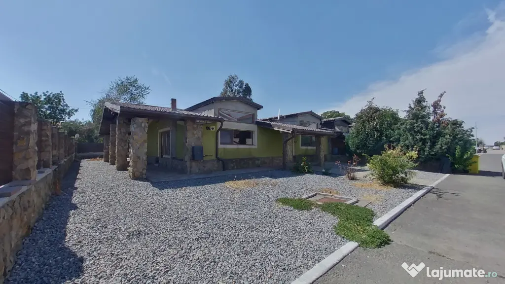 Casa insiruita pe un singur nivel cu 4 camere in Cartierul V - Arad (Arad)