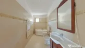 Casa insiruita pe un singur nivel cu 4 camere in Cartierul V 