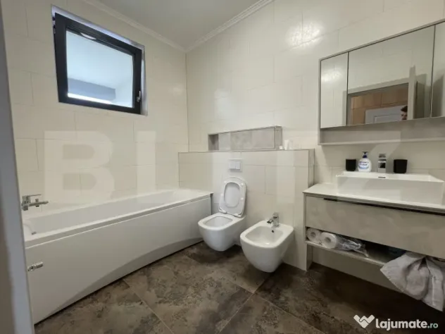 Apartament premium cu 4 camere în bloc nou | Terasă pe blo - Zalau (Salaj)
