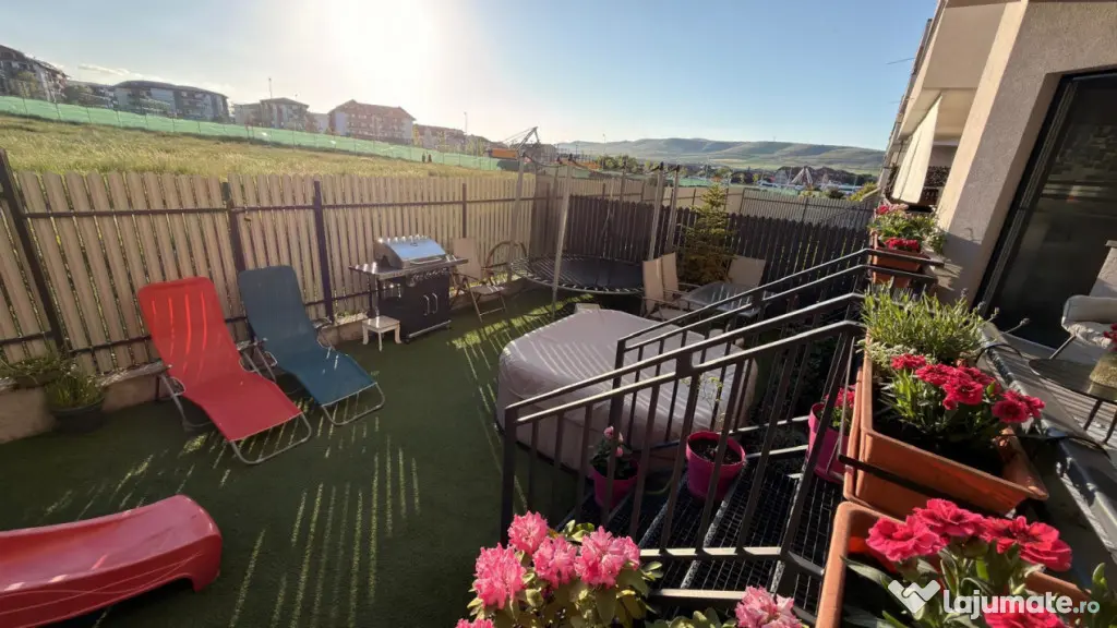 Apartament de vanzare ,3 camere 65 mp /GRADINA 51MP, zona SU - Floresti (Cluj)