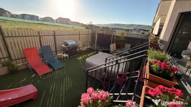 Apartament de vanzare ,3 camere 65 mp /GRADINA 51MP, zona SU - Floresti (Cluj)