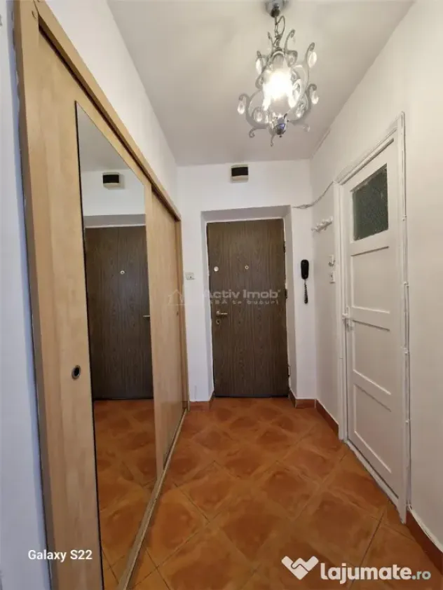 Garsoniera Nerva Traian, metrou Timpuri Noi, univ. Cantemir, - Bucuresti (Bucuresti-Ilfov)