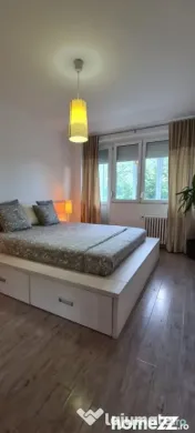 3 camere vis-a vis de Parul IOR 
