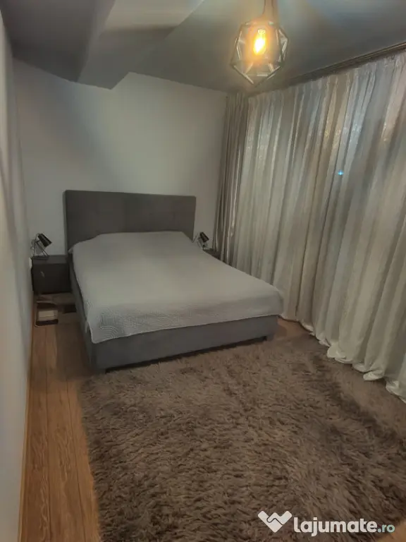 Vand apartament 3 camere 60mp+balcon 10 mp+terasa 20mp zona - Floresti (Cluj)