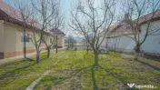 Casa cu 2 apartamente, 2 corpuri si teren – Rasnov 
