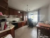 Casa cu 2 apartamente, 2 corpuri si teren – Rasnov 