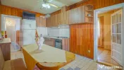 Casa cu 2 apartamente, 2 corpuri si teren – Rasnov 