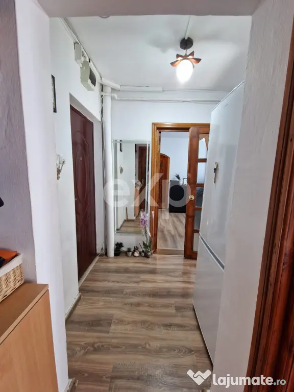 Apartament 3 camere de vânzare – Micro 6, Str. Moldovei - Targoviste (Dambovita)