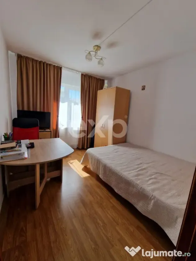 Apartament 3 camere de vânzare – Micro 6, Str. Moldovei - Targoviste (Dambovita)