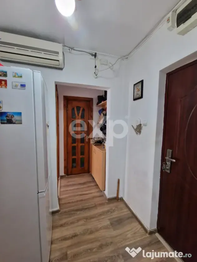 Apartament 3 camere de vânzare – Micro 6, Str. Moldovei - Targoviste (Dambovita)