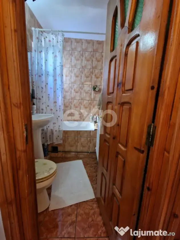 Apartament 3 camere de vânzare – Micro 6, Str. Moldovei - Targoviste (Dambovita)