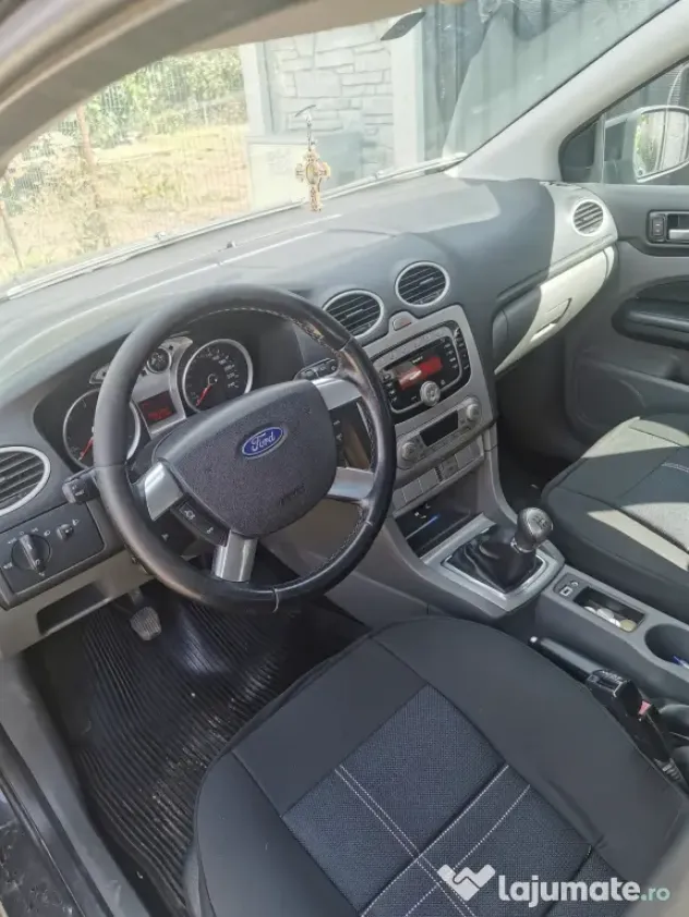Ford focus facelift 2011
