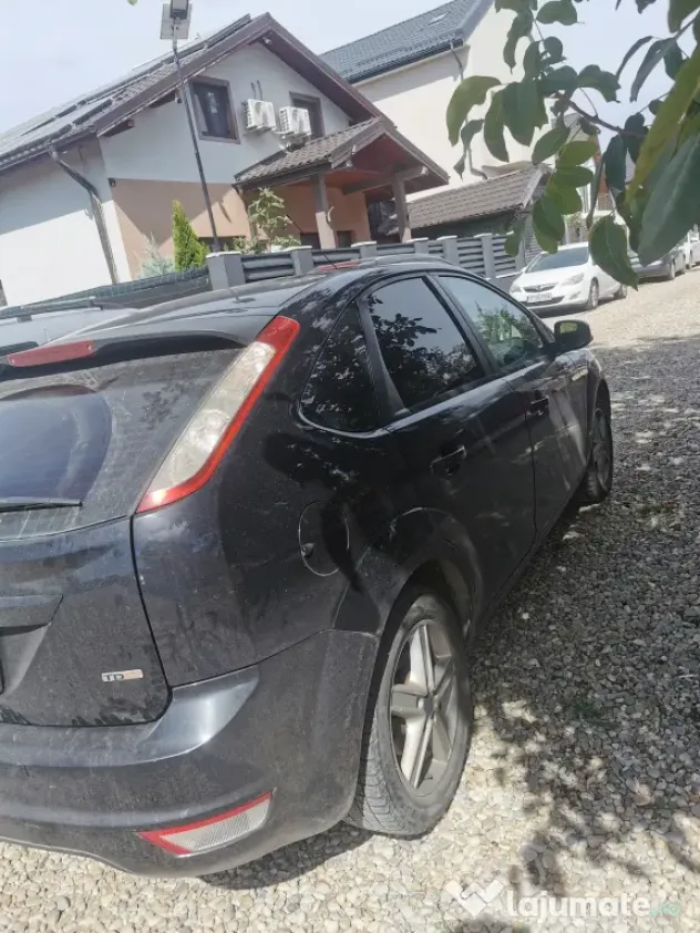 Ford focus facelift 2011