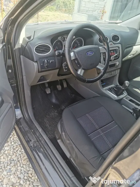 Ford focus facelift 2011