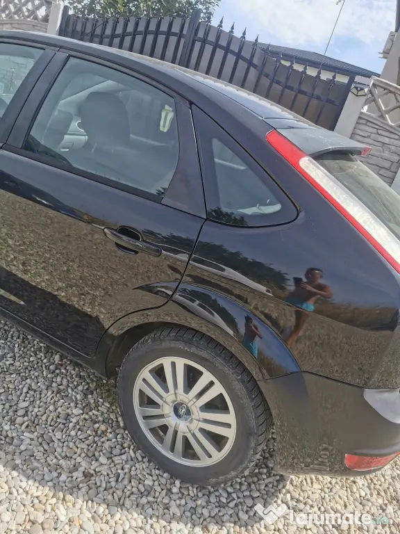 Ford focus facelift 2011