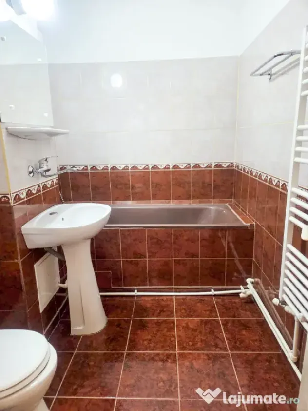 Proprietar închiriez | apartament 2 camere decomandat | Mcdonald’s – centrala si ac