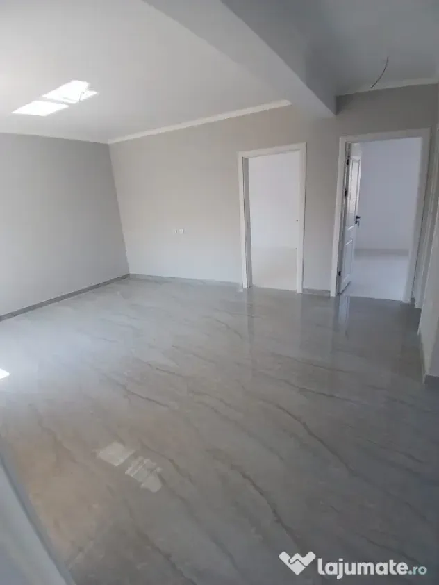 DE VÂNZARE CASĂ 3 CAMERE NĂVODARI - Mamaia Sat (Constanta)