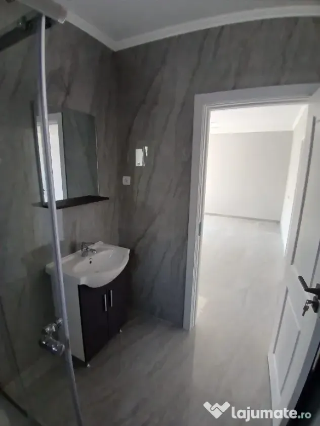 DE VÂNZARE CASĂ 3 CAMERE NĂVODARI - Mamaia Sat (Constanta)