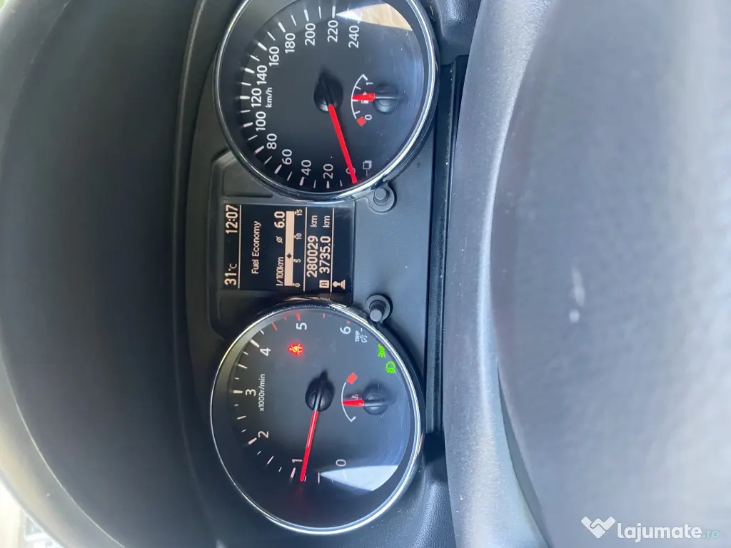 Nissan Qashqai, 1,6 dci, 2013,cutie manuală