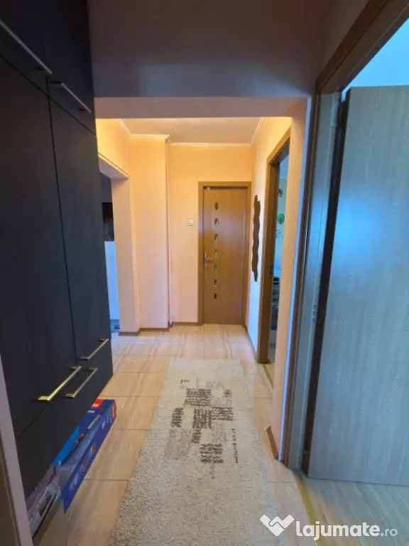 Apartament 3 camere, bloc 1989- Cantacuzino - Ploiesti (Prahova)