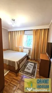 Far, de inchiriat 3 camere, etaj 1, mobilat, gaze