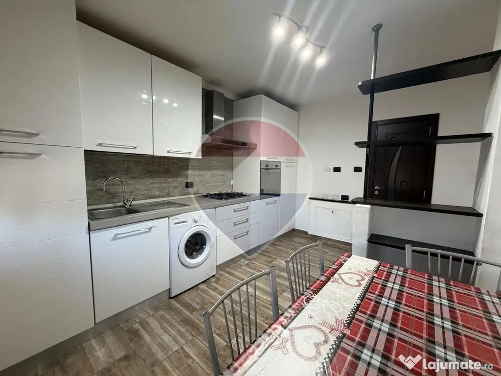 Apartament cu 2 camere de vânzare în zona Gara - Focsani (Vrancea)