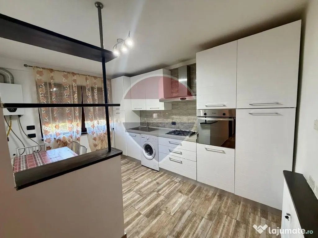 Apartament cu 2 camere de vânzare în zona Gara - Focsani (Vrancea)