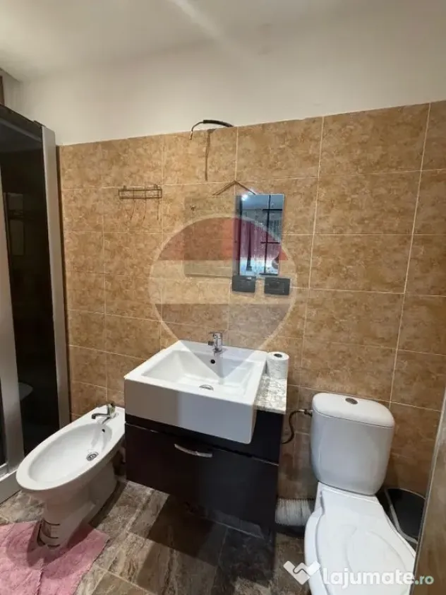Apartament cu 2 camere de vânzare în zona Gara - Focsani (Vrancea)