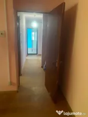 Apartament 2 camere decomandate,2 balcoane zona Poarta 6 